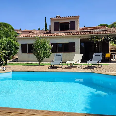 Le Clos Ferte Au Lavandou *